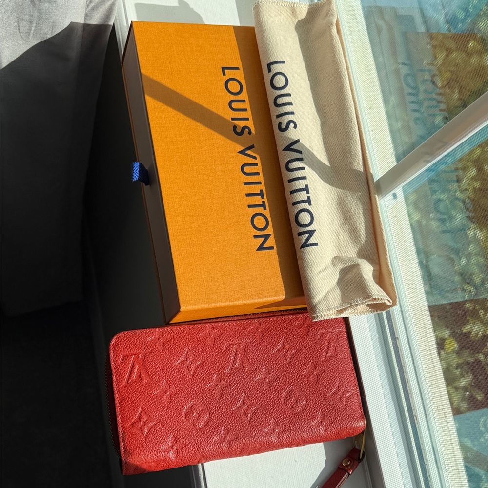 Louis Vuitton Monogram Empreinte Zippy Wallet